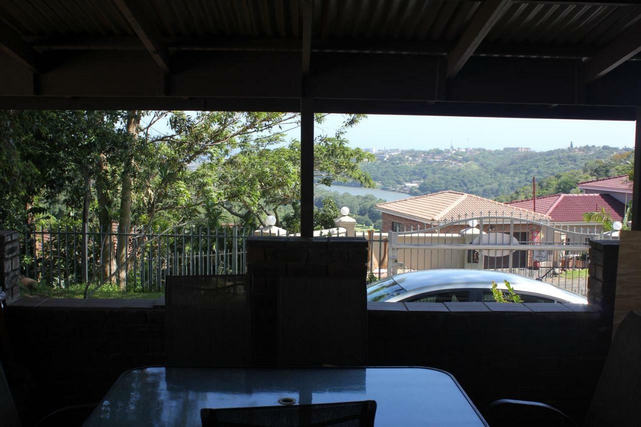 Отель Laudin'S View Umtentweni Экстерьер фото